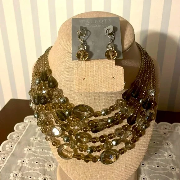 Necklace with matching earrings - Picture 1 of 3